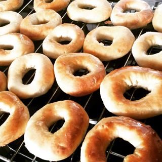 Donuts maison, pour le petit déjeuner..!
Atelier enfants.